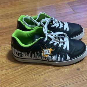 DC size Men’s 9.5 sneakers